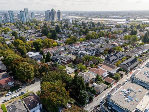 970 64Th Avenue W, Vancouver, BC 