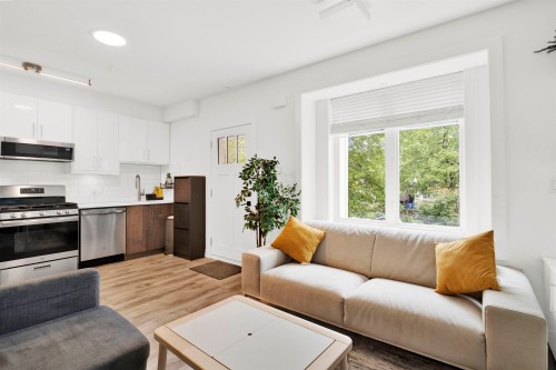 2743 Duke Street, Vancouver, BC 