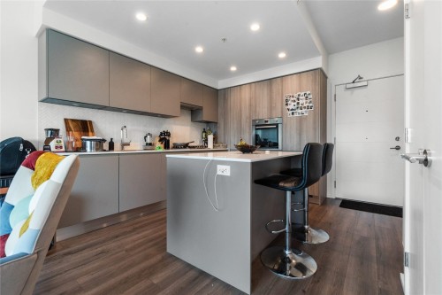 609-3833 Evergreen Place, Burnaby, BC 