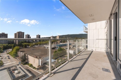 609-3833 Evergreen Place, Burnaby, BC 