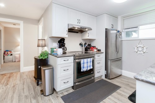 1055 Charland Avenue, Coquitlam, BC 