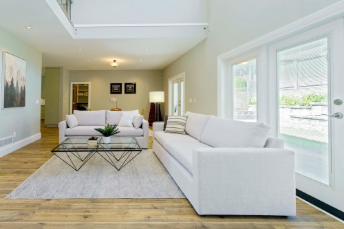 1055 Charland Avenue, Coquitlam, BC 