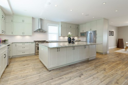 1055 Charland Avenue, Coquitlam, BC 