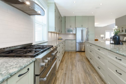 1055 Charland Avenue, Coquitlam, BC 