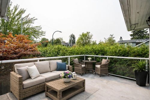 1796 14Th Avenue W, Vancouver, BC 