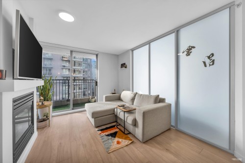 1001-989 Richards Street  Vancouver, BC V6B 6R6