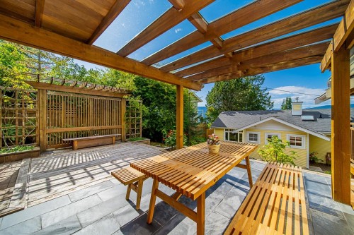 6245 Nelson Avenue, West Vancouver, BC 