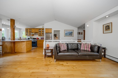 6245 Nelson Avenue, West Vancouver, BC 