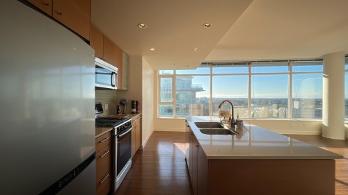 1708-5900 Alderbridge Way  Richmond, BC V6X 0B6