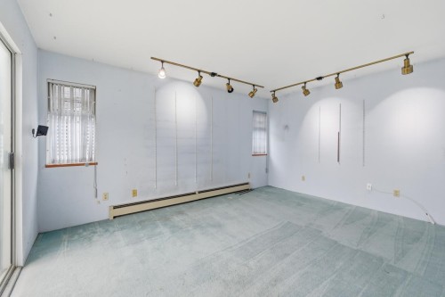 6709 Ash Street, Vancouver, BC 