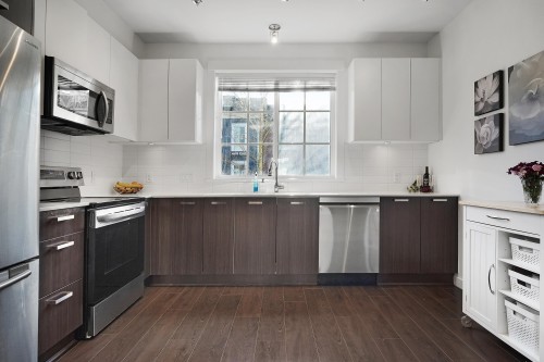 74-2428 Nile Gate  Port Coquitlam, BC V3B 0H6