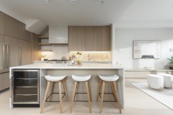 2138 10 Avenue E Vancouver, BC V5N 1Y1