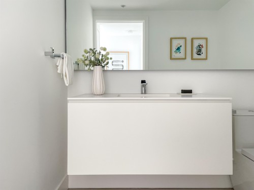 3703-689 Abbott Street, Vancouver, BC 