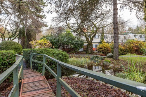 879 Westview Crescent, North Vancouver, BC 