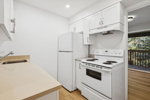 879 Westview Crescent, North Vancouver, BC 