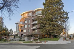 306-505 30th Avenue W Vancouver, BC V5Z 0G4