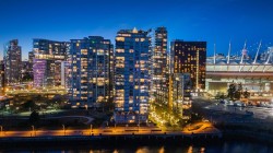 903-8 Smithe Mews  Vancouver, BC V6B 0A5