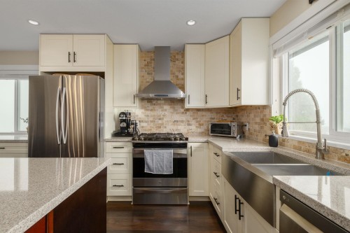 459 Cariboo Crescent, Coquitlam, BC 