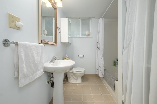 459 Cariboo Crescent, Coquitlam, BC 