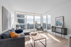 2904-660 Quayside Drive  New Westminster, BC V3M 0P1