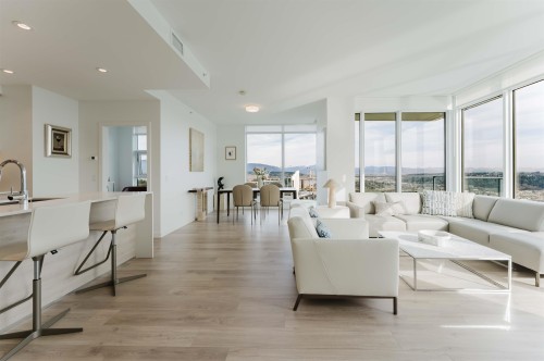 4605-680 Quayside Drive  New Westminster, BC V3M 0P2