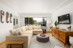 1231 Cloverley Street  North Vancouver, BC V7L 1N7