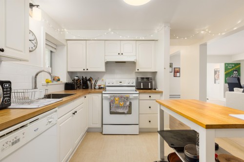 1231 Cloverley Street, North Vancouver, BC 