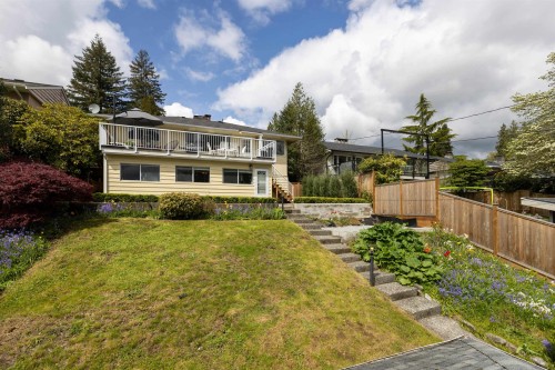 1231 Cloverley Street, North Vancouver, BC 