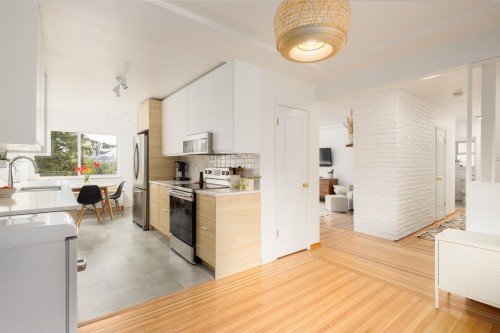 1231 Cloverley Street, North Vancouver, BC 