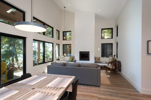 1505 Williams Road  Bowen Island, BC V0N 1G1