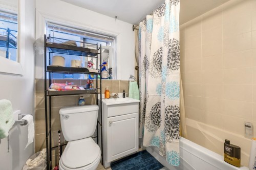 1032 49Th Avenue E, Vancouver, BC 