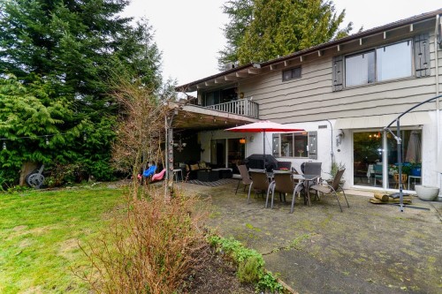 1733 Ross Road, North Vancouver, BC 