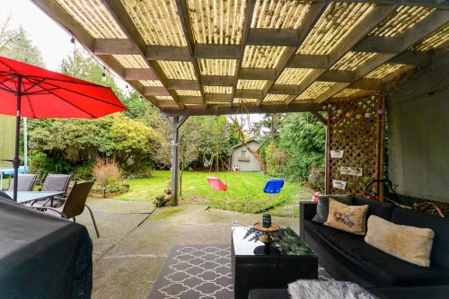 1733 Ross Road, North Vancouver, BC 