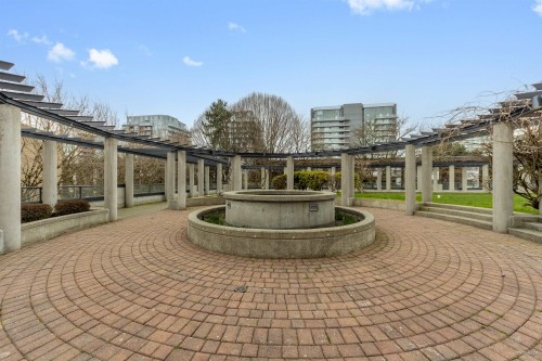 506-6611 Cooney Road, Richmond, BC 