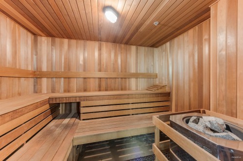 506-6611 Cooney Road, Richmond, BC 