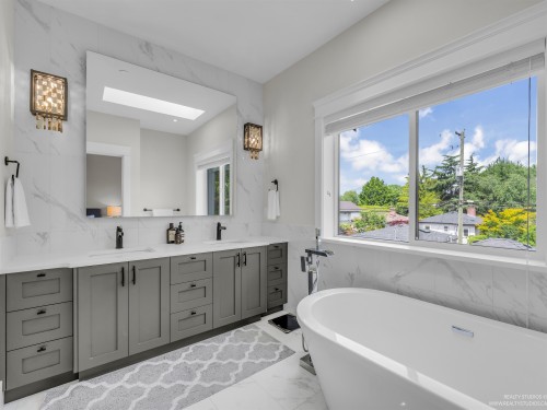 2177 20Th Avenue E, Vancouver, BC 