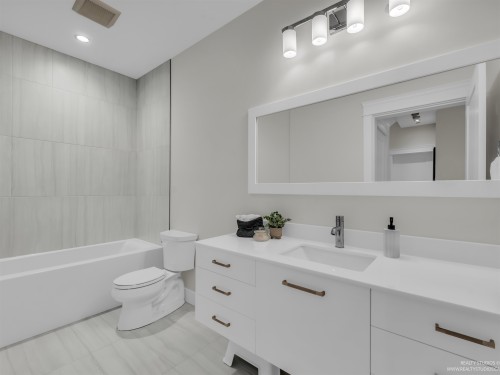 2177 20Th Avenue E, Vancouver, BC 