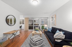 205-1540 4th Avenue E Vancouver, BC V5N 1J8