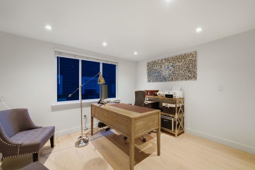 1261 Eldon Road, North Vancouver, BC 