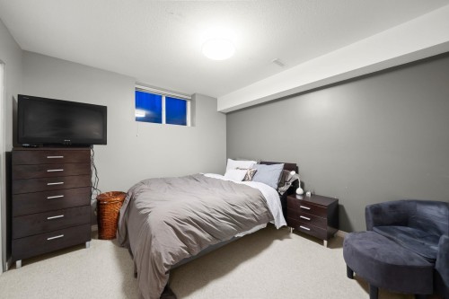 1261 Eldon Road, North Vancouver, BC 