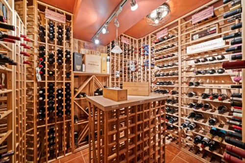 1261 Eldon Road, North Vancouver, BC 