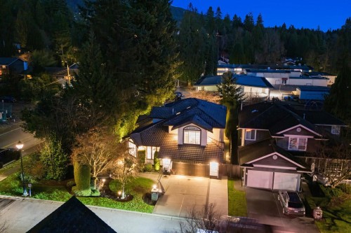 1261 Eldon Road, North Vancouver, BC 