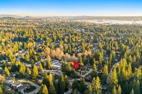 1261 Eldon Road, North Vancouver, BC 
