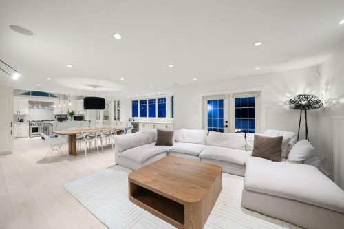 1261 Eldon Road, North Vancouver, BC 