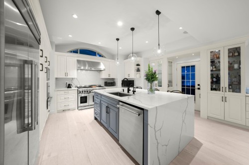 1261 Eldon Road, North Vancouver, BC 