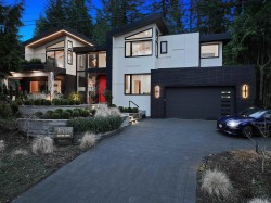 4528 Skyline Drive  North Vancouver, BC V7R 3H1
