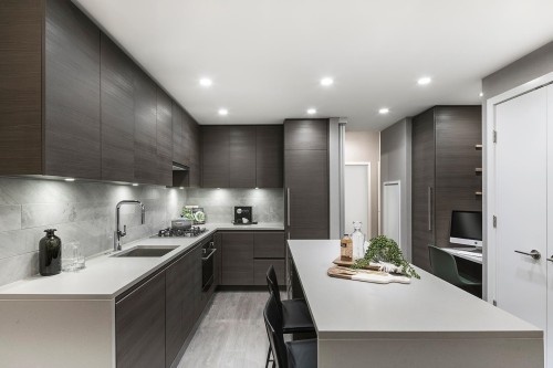 4609-2108 Gilmore Avenue  Burnaby, BC V5C 0N8