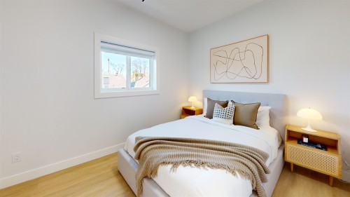 2825 Dundas Street, Vancouver, BC 