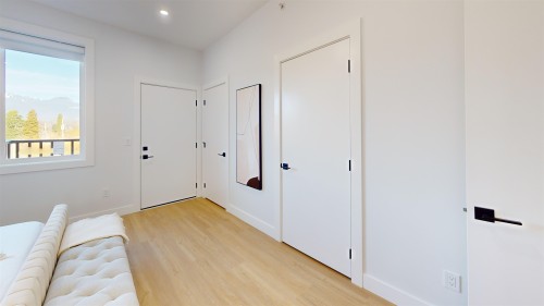 2825 Dundas Street, Vancouver, BC 