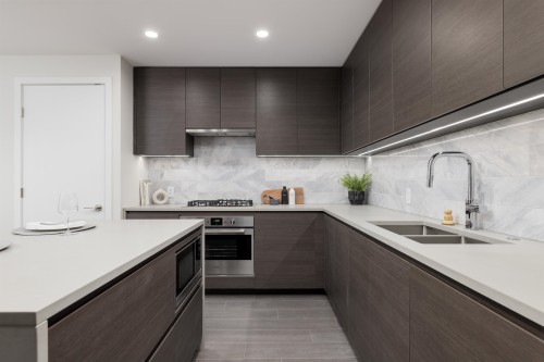 4611-2108 Gilmore Avenue  Burnaby, BC V5C 0N8